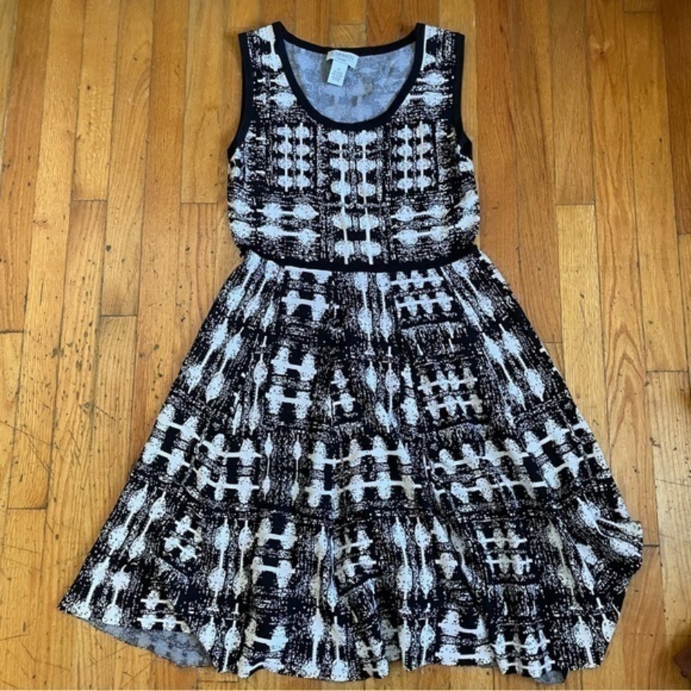 Carmen Marc Valvo Black & White A-Line Dress Size Medium